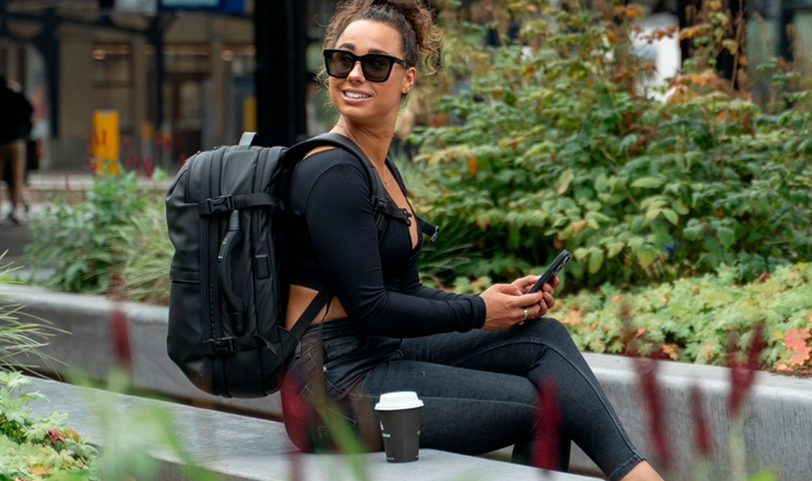 Viaja Ligero: Consejos y Trucos para Empacar Inteligentemente con Mochilas Compactas